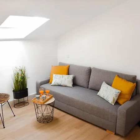 Holidays2malaga Trinidad Renovated 1 Bedroom Penthouse Close To Center * Malaga