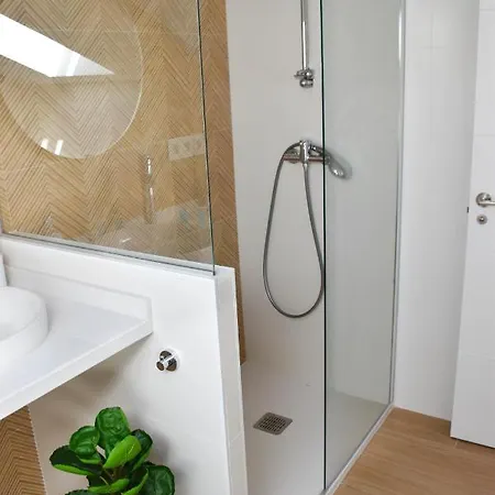 Apartment Holidays2malaga Trinidad Renovated 1 Bedroom Penthouse Close To Center Malaga